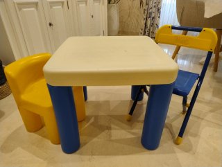 Mesa y 2 Sillas Infantiles Litle Likes