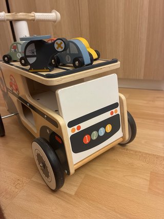 Camión de madera Vertbaudet con coches juguete