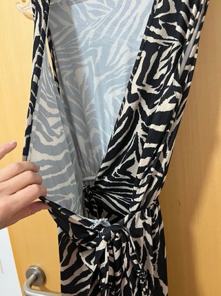 Vestido estampado cebra beige y negro