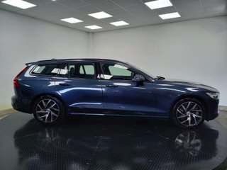 VOLVO V60 2.0 T8 BUSINESS PLUS AUTO