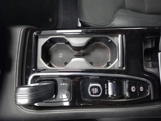 VOLVO V60 2.0 T8 BUSINESS PLUS AUTO