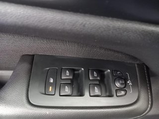 VOLVO V60 2.0 T8 BUSINESS PLUS AUTO