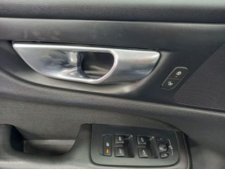 VOLVO V60 2.0 T8 BUSINESS PLUS AUTO