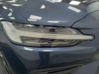 VOLVO V60 2.0 T8 BUSINESS PLUS AUTO