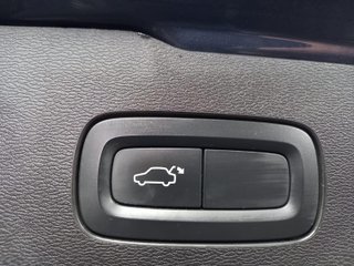 VOLVO V60 2.0 T8 BUSINESS PLUS AUTO