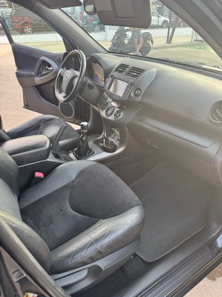 Toyota RAV4 2011