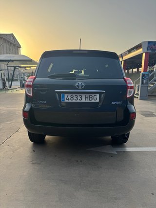 Toyota RAV4 2011