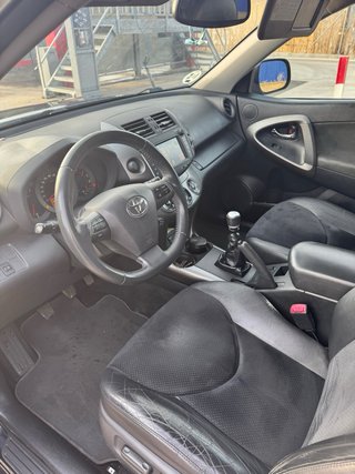 Toyota RAV4 2011