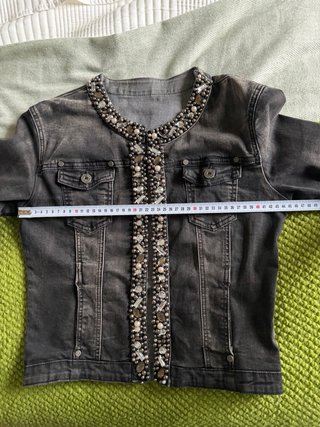 Chaqueta vaquera con pedrería - Nueva -