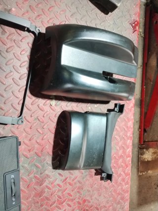 Plásticos interiores varios