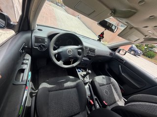 Volkswagen Golf 2002