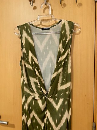 Vestido estampado verde y beige