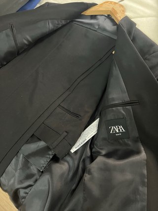 Traje negro Zara Talla M adultos
