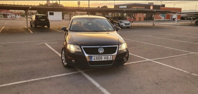 Volkswagen Passat 2011 - foto 1