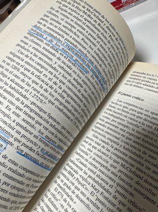 La práctica de la inteligencia emocional (Spani...