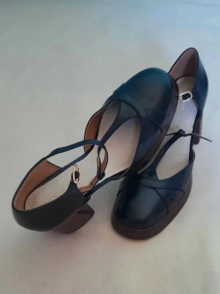 Zapato salón tacón ancho Talla 39, sólo un uso