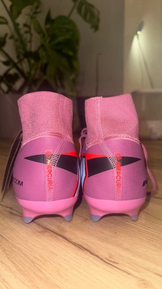 Botas de fútbol Nike Air Zoom rosas