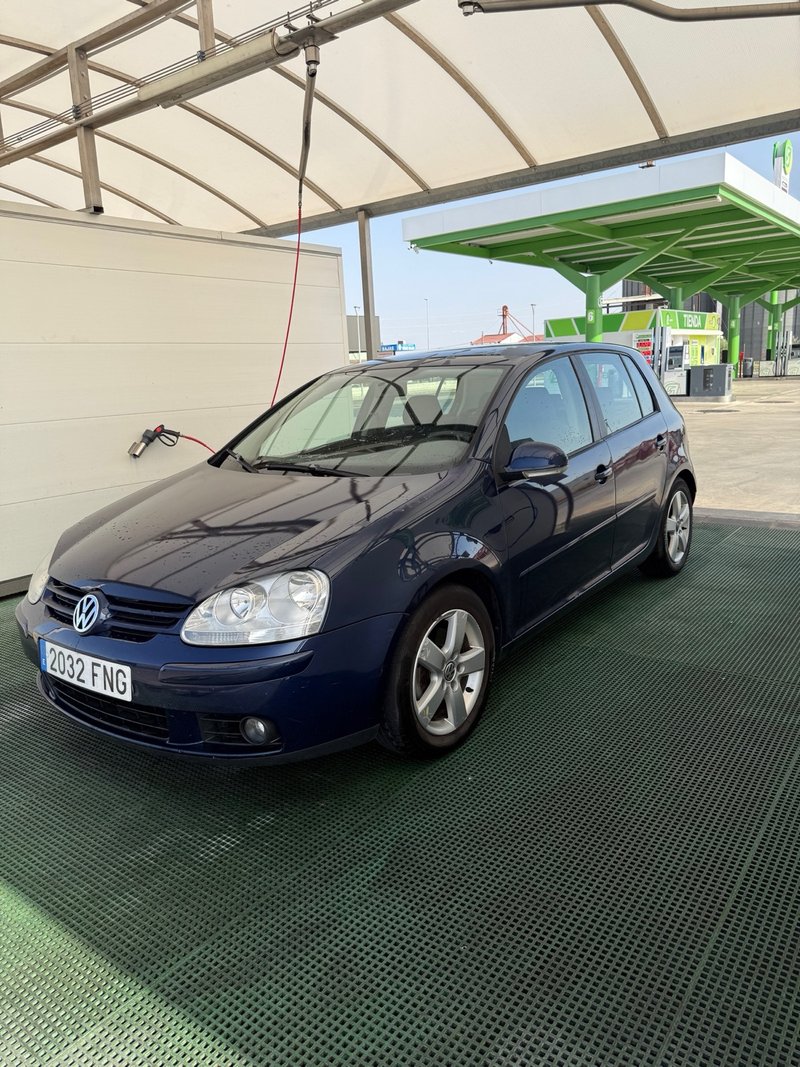 Volkswagen Golf 2007 - foto 1