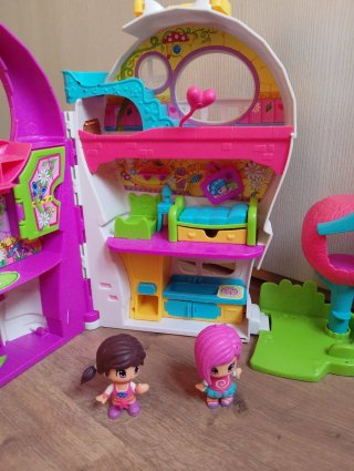 Casa Pinypon con dos figuras