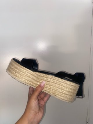 Sandalias negras plataforma esparto