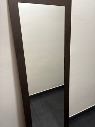 3 por 70€ Espejo de cuerpo entero con marco marrón