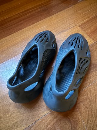 Adidas Foam Runner Auténticas