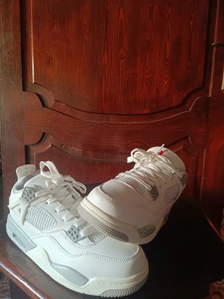 Zapatillas Jordan Nuevas Blancas y Grises