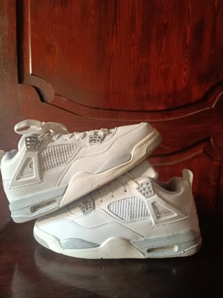 Zapatillas Jordan Nuevas Blancas y Grises