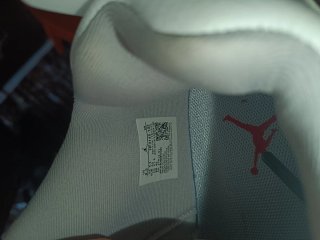 Zapatillas Jordan Nuevas Blancas y Grises