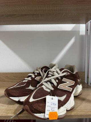 Zapatillas New Balance 9060 Talla 42
