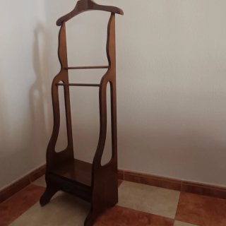 Galan de dormitorio de madera
