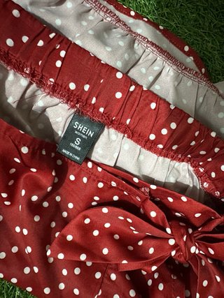 Falda corta lunares roja talla S