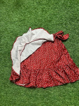 Falda corta lunares roja talla S