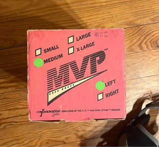 Rodillera ortopédica MVP de la pierna izquierda