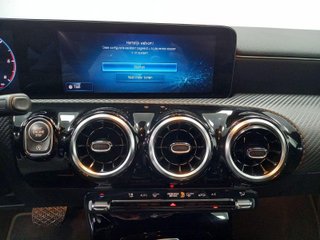 MERCEDES CLASE CLA SHOOTING BRAKE CLA 200 D BUSINES