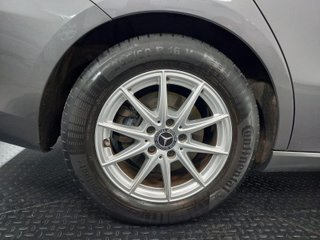 MERCEDES CLASE CLA SHOOTING BRAKE CLA 200 D BUSINES