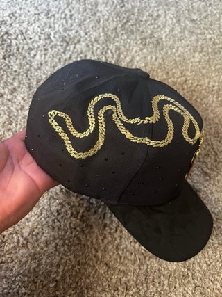 Gorra Vago Style SnapBack Negra y Dorada