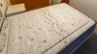 Cama y Colchón 190x150cm