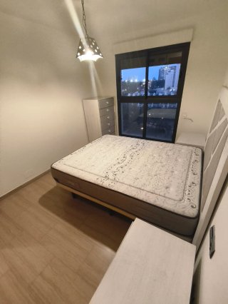 Cama y Colchón 190x150cm