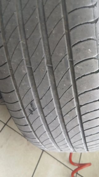 4 Neumáticos Michelin 215/65 R17 103v