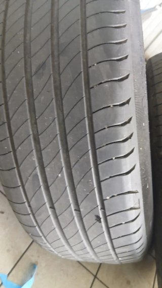 4 Neumáticos Michelin 215/65 R17 103v