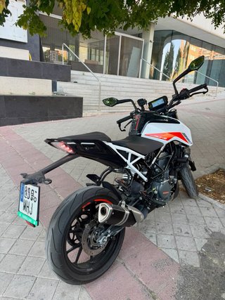 KTM Duke 390 Moto Deportiva