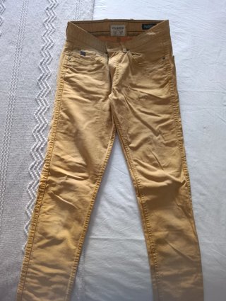 Pantalón Pull&Bear Talla 38 Amarillo
