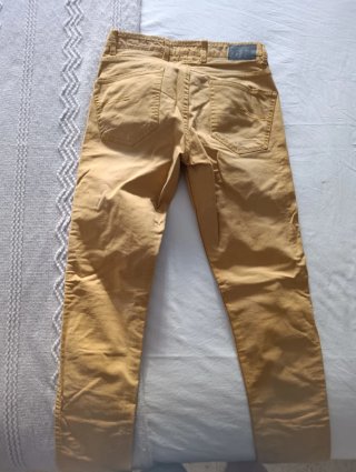 Pantalón Pull&Bear Talla 38 Amarillo