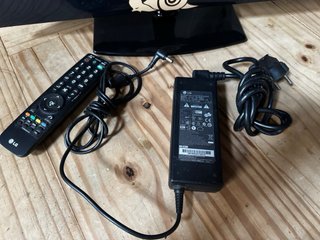 TV LG 22 LED HD + Mando + Cable