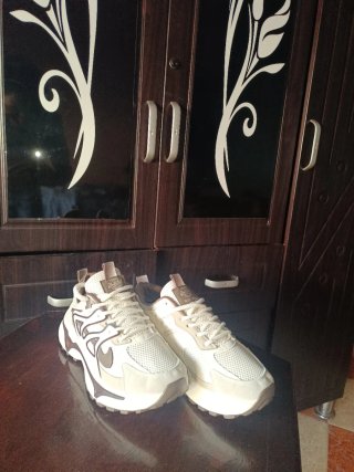 Nike Bambas Nuevas Marrones y Blancas