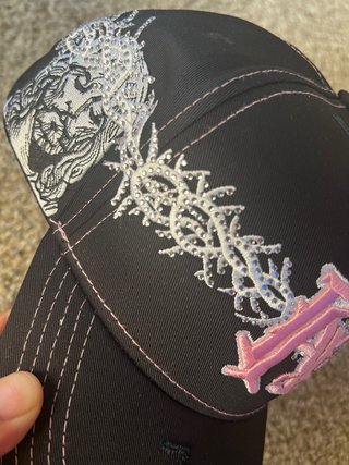 Gorra Rude Awakenings SnapBack Negra y Rosa