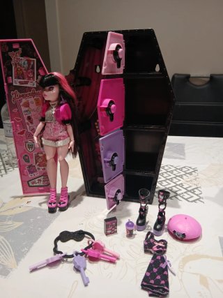 Monster High Draculaura Armario Ataúd