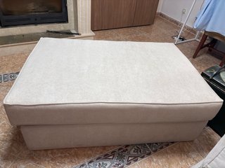 Puff grande tapizado beige