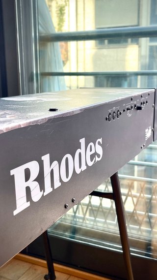 Piano Roland Rhodes MK60 Vintage con FlightCase!